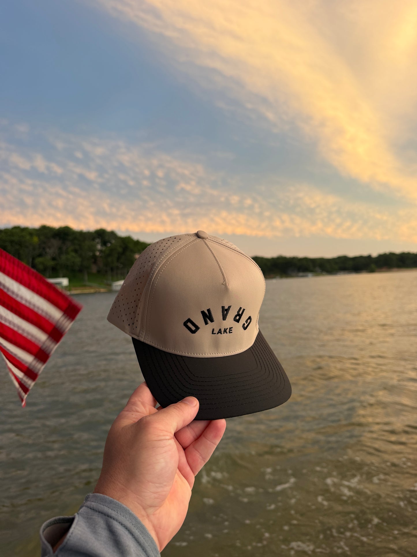 Grand lake hat